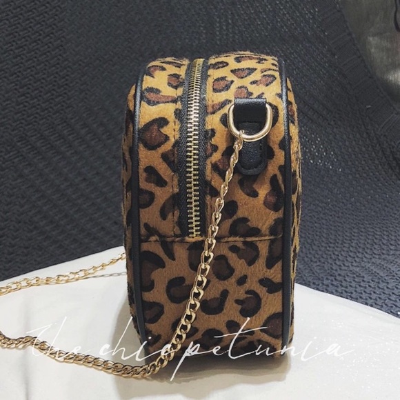 **LAST ONE**Leopard Print Crossbody - Picture 3 of 6